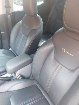 FIAT TORO 2.0 16V TURBO DIESEL ULTRA 4WD AT9 FIAT TORO 2.0 16V TURBO DIESEL ULTRA 4WD AT9
